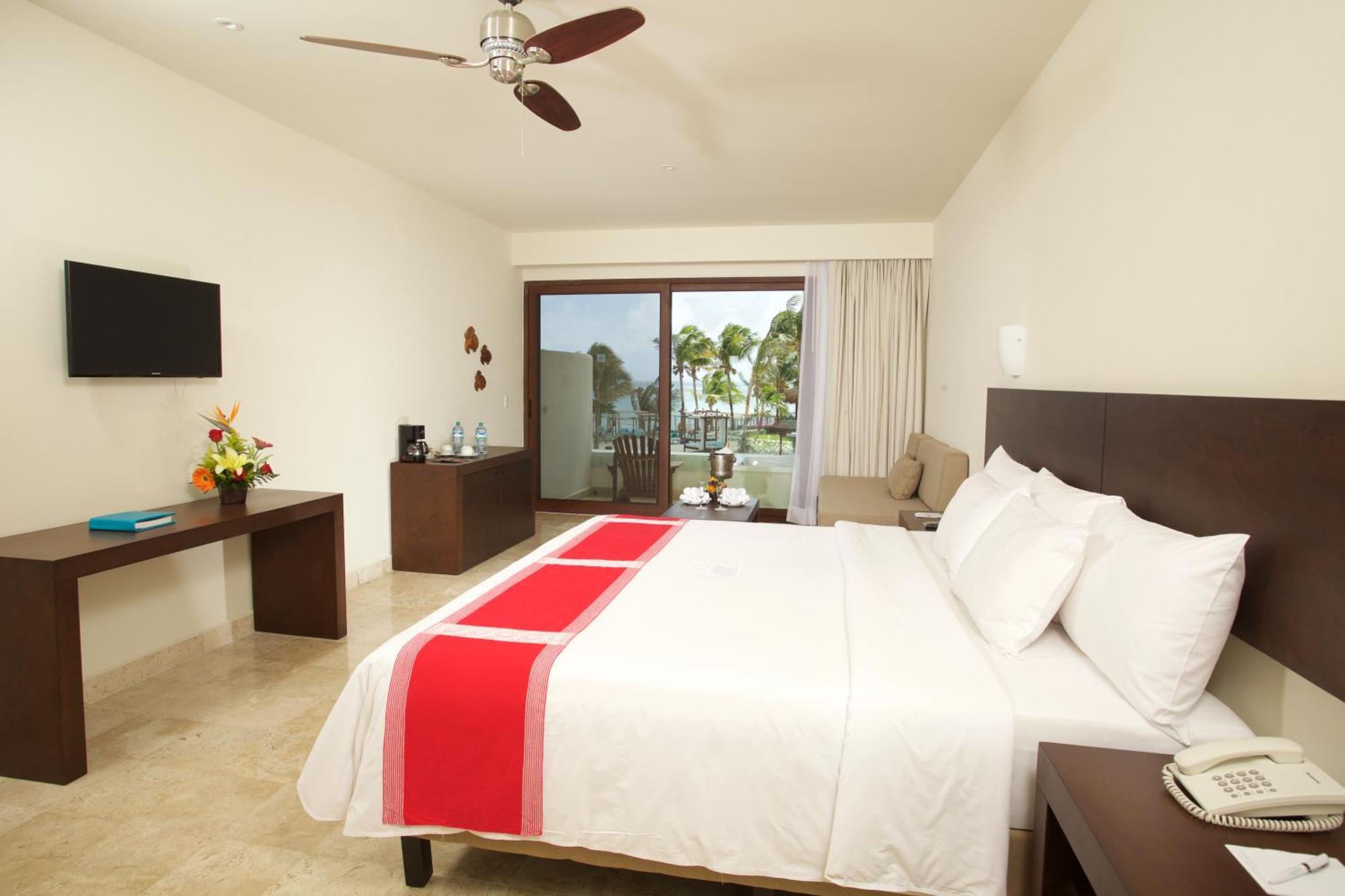 Junior Suite Garden Ocean Front
